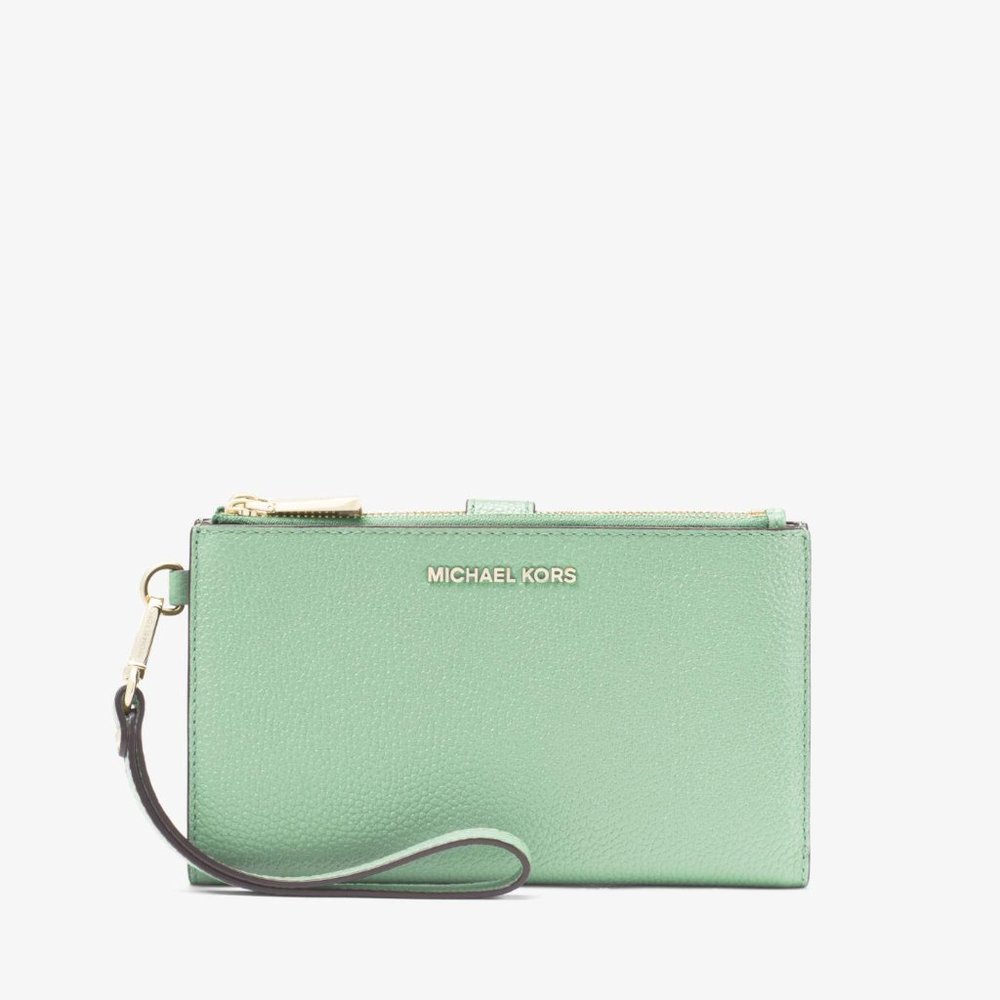 NWT Michael Kors Pebbled Leather Smartphone Wallet